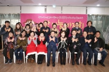 광명새일센터 취·창업 여성들 바자회 수익금을 청소년들에게