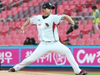 KT, 롯데에 5-4 신승 거두고 8일만에 꼴찌 탈출