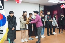 이천 대서초의 특별한 졸업식 총동문회서 9명에게 악기 지원