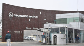 공장 가동 재개 하루만에 멈춘 쌍용차