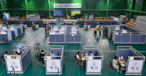 코로나19 백신1차  접종자 누적 2천만명 달성