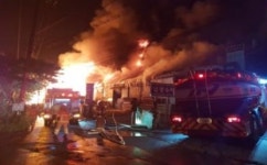 독곶종합페인트 | 김포 대곶 목재 공장서 대형화재…11시간만에 ‘불 잡혀’