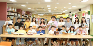 평택 덕동초 ‘글샘터 도서관’, ‘꿈 나무’ 그늘 아래 걸터 앉아 독서 삼매경