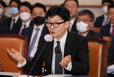 한동훈, 민주당과 날 선 신경전…“사과는 검수완박 밀어 붙인 민주당이 해야”