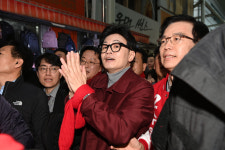 [포토] 수원 지동못골시장 방문한 한동훈 비대위원장