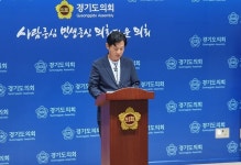 경기도의회 야당 간 신경전…“연대하자” “입당부터”