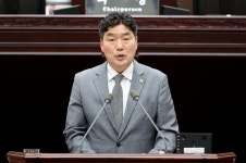 [인천시의회에서] 조성환 의원 “작전역 복합환승센터 용역 지연…신속한 추진 절실”