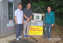 “축사 속 40℃… 안성시의회 정천식 부의장·최호섭 운영위원장 ‘폭염 속 가축 생존대책’ 찾는다”