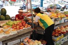 신천지자원봉사단 성동지부, 금남시장서 환경정화 및 폭염대비 안전 캠페인 펼쳐
