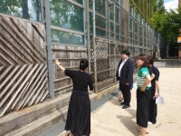 수원시의회 배지환 의원, 매탄중학교 방음벽 안전점검 현장 방문