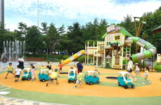 과천시 ‘숲속 책마을 놀이터’, ‘2025년 우수 어린이 놀이시설’ 최우수 시설