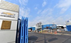 한국GM, 내년 2월 인천 등 직영 서비스센터 9곳 철수… 노조 반발