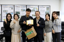 파주도시관광공사, 수능자녀 격려품 전달
