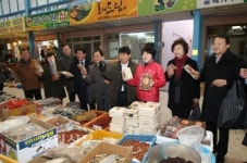 김상표 경제부지사 설맞이 고성전통시장 방문