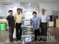 홍천국민연금, 횡성군장애인복지관에 사랑의 쌀 전달