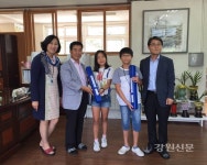 횡성 갑천면번영회, 태극기 기증으로 나라사랑 실천