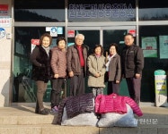 영월 쌍용사랑봉사회, 저소득 가구에 의류 지원