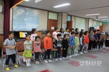 인제 귀둔초, 스승의 날 기념식