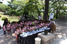 강원동부보훈청, 꿈나무와 함께하는 충혼탑 릴레이 헌화