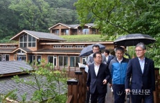 김재현 산림청장, 강릉 대관령 치유의 숲 찾아