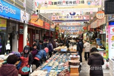 정선아리랑시장, 국내외 관광객 찾아 인산인해