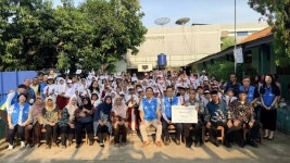 신한은행, 인니 현지 초등학교 노후 시설 보수 및 교육 지원