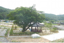 창원 예곡·월영동에 쉼터가 생겼어요  육각정자·체육시설 등 설치