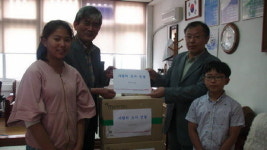 도로공사 고성도로관리소, 영현초에 책 기증