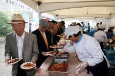 진해·마산수협 국회서 피조개·전어 시식회