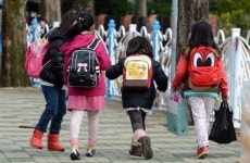 고가 책가방에 학부모 울상