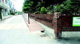 창원 대원초등학교 앞 ‘안전통학’ 데크로드 설치