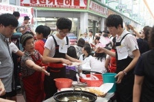 창원 명서중 학생들 ‘명서시장 살리기’