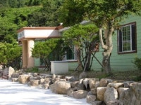 폐교 리모델링한 ‘지리산롯지’ 인기