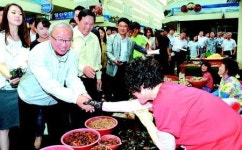 어시장 공영주차장 증설 요구에 “최대한 반영” 약속