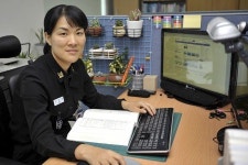 해군교육사 이난이씨, 여군 최초로 상사 진급