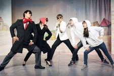 이 연극, 사랑하는 사람과 손잡고 보세요