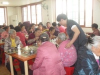 진주 청경회, 저소득 노인에 점심 대접