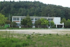 천해지, 고성 폐교 매입해 용도 어기고 종교시설로 썼다