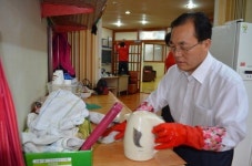 울산 이채익 국회의원, 경로당 청소 봉사