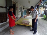 함안파출소, 어려운 가정에 돼지고기 전달