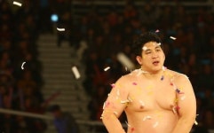 이틀전 천하장사 오른 정경진, 창원시청 떠나나