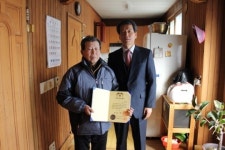 6·25참전 마산합포구 김태원씨에 창원보훈지청, 국가유공자증서 전달