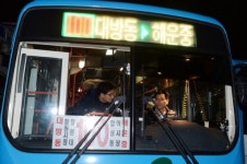 2015신년리포트- 아침을 여는 사람들 (8·끝) 시내버스 첫차 동행기