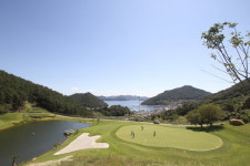 한려수도 비경 어우러진 ‘통영동원로얄CC’ 19일 개장