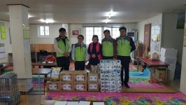 NH농협함안군지부 지역아동센터에 생필품 전달