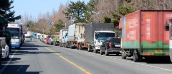 창원스포츠파크 뒤 공영주차장, 화물차·대형트럭 점거
