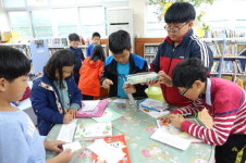 학교도서관에 가면 즐거움이 가득가득