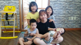세 동생 기저귀 갈고 밥 먹이는 ‘9살 서은이’