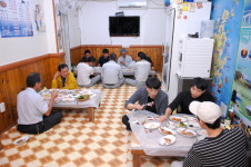 손님 발길에 활기 찾아가는 거제 횟집들