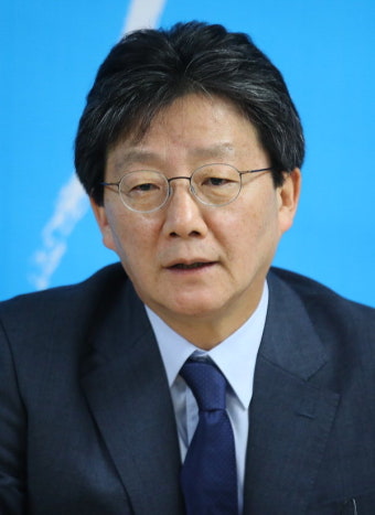 유승민, 문재인에 맞설 ‘단일 보수후보론’ 제기